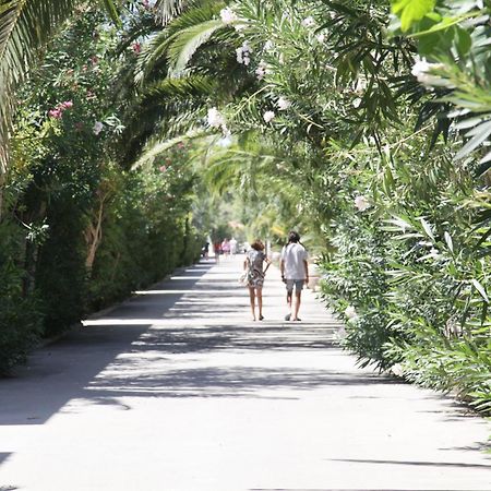 Hotel Dei Bizantini & Villaggio Campo Dei Messapi Сан-П'єтро-ін-Беванья Екстер'єр фото