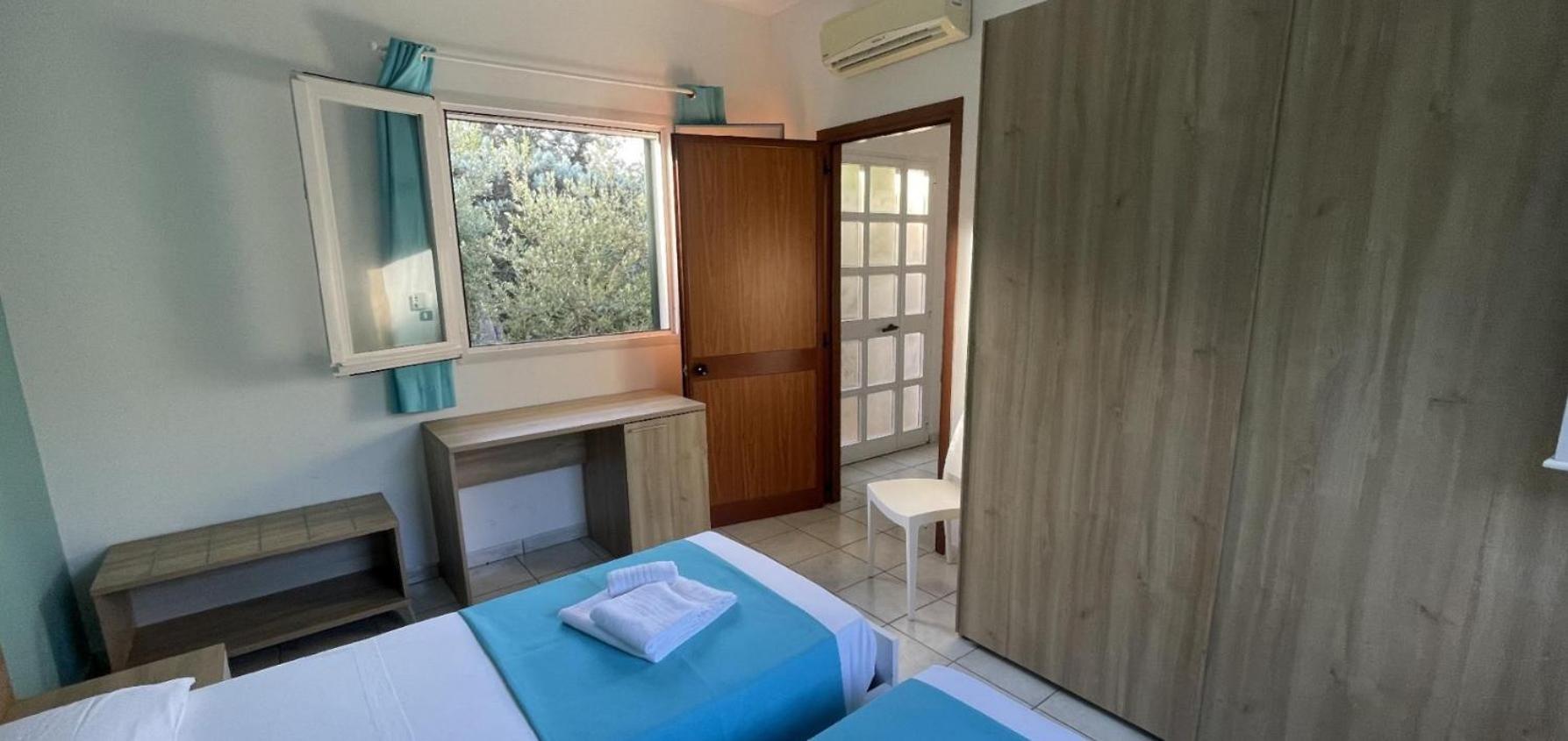 Hotel Dei Bizantini & Villaggio Campo Dei Messapi Сан-П'єтро-ін-Беванья Екстер'єр фото