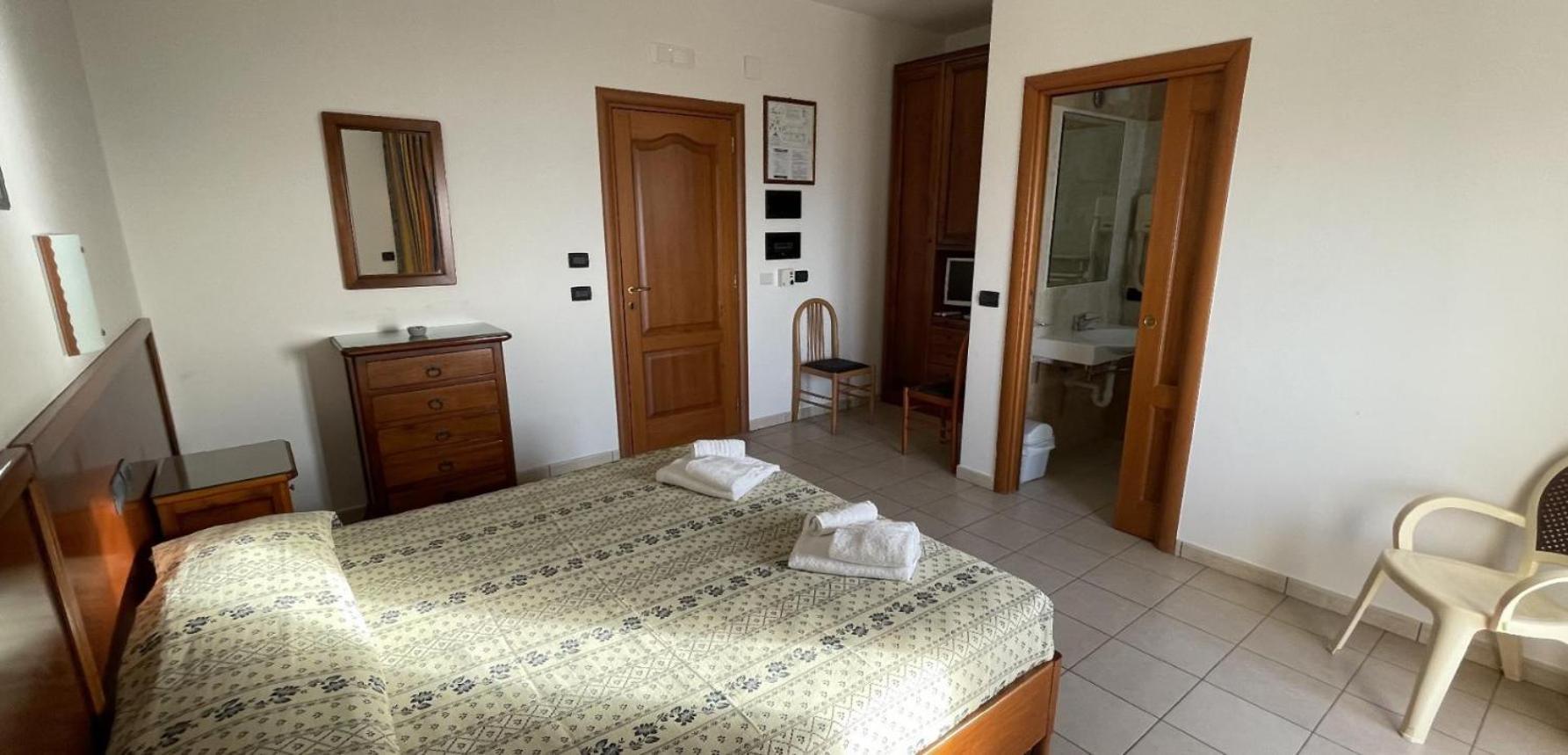 Hotel Dei Bizantini & Villaggio Campo Dei Messapi Сан-П'єтро-ін-Беванья Екстер'єр фото