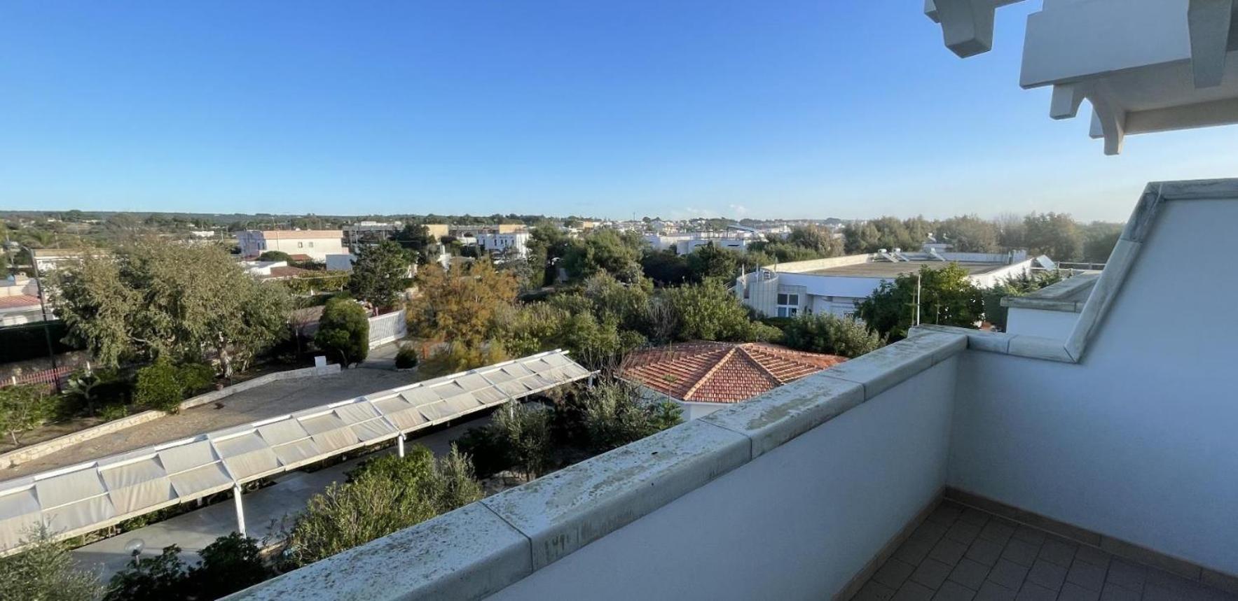 Hotel Dei Bizantini & Villaggio Campo Dei Messapi Сан-П'єтро-ін-Беванья Екстер'єр фото