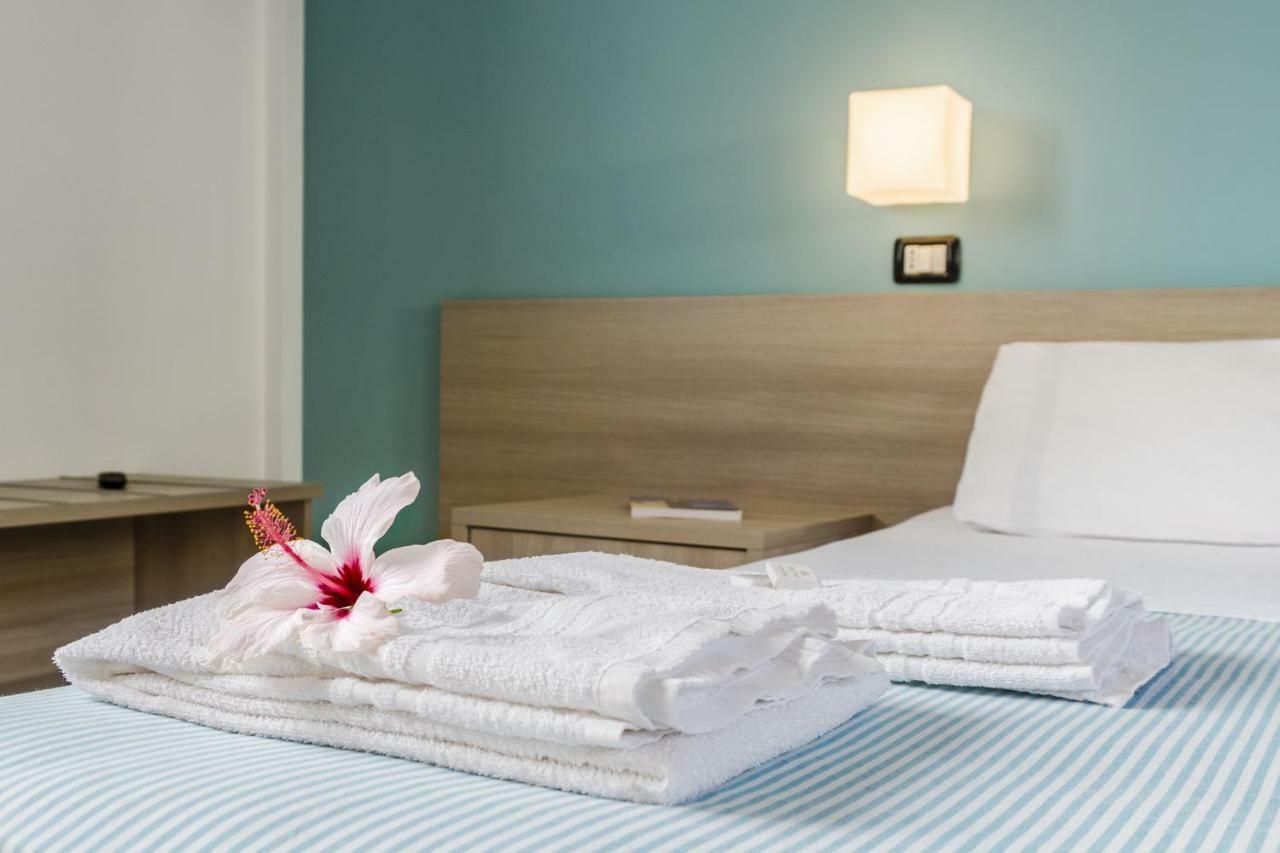 Hotel Dei Bizantini & Villaggio Campo Dei Messapi Сан-П'єтро-ін-Беванья Екстер'єр фото