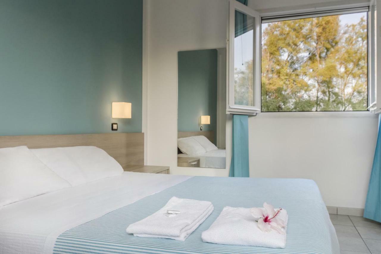 Hotel Dei Bizantini & Villaggio Campo Dei Messapi Сан-П'єтро-ін-Беванья Екстер'єр фото