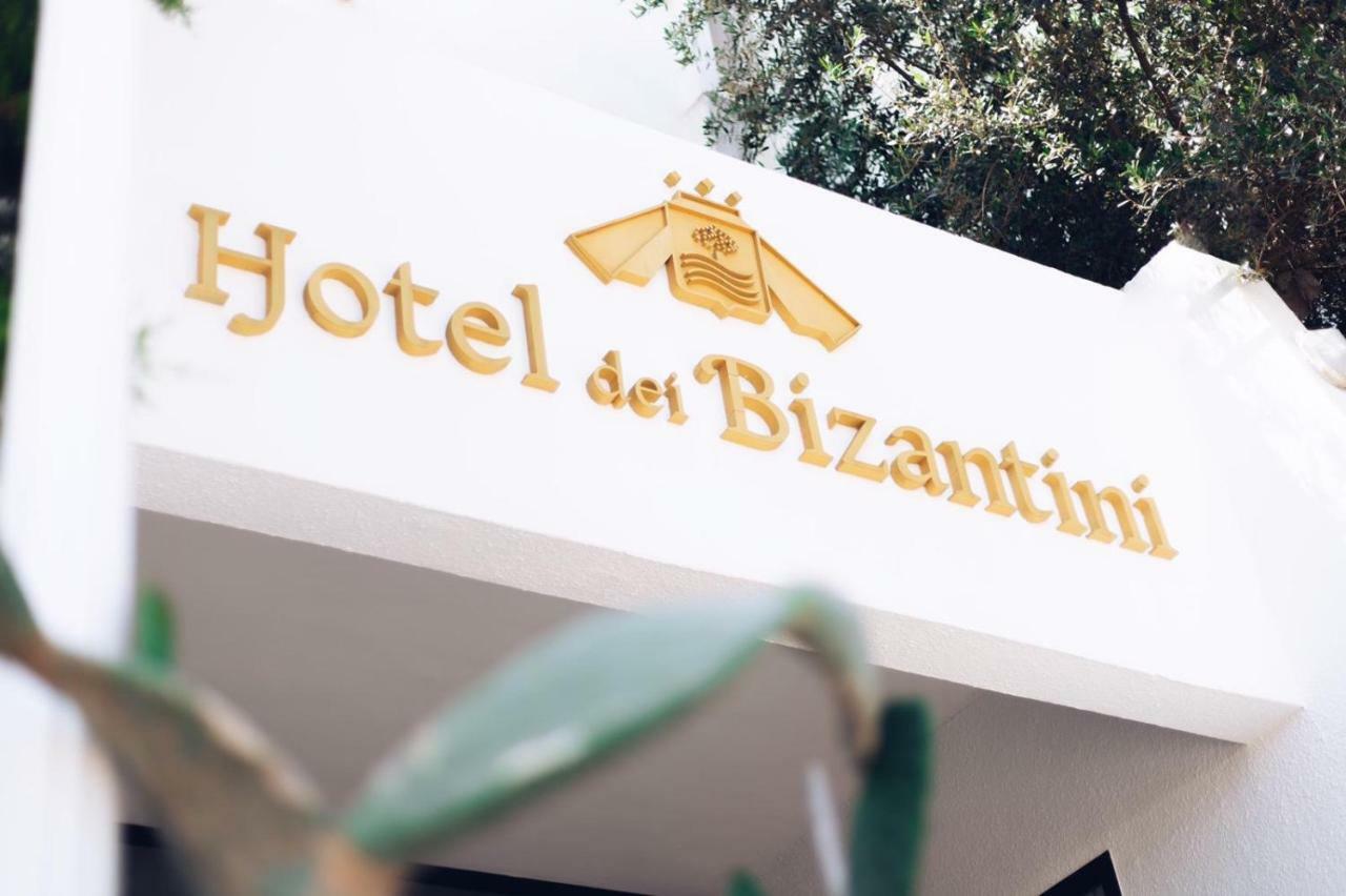 Hotel Dei Bizantini & Villaggio Campo Dei Messapi Сан-П'єтро-ін-Беванья Екстер'єр фото